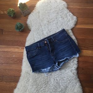 Frayed jean shorts